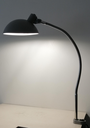 Lampe d'atelier sur étau