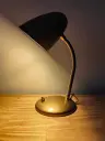 Lampe de bureau dorée 