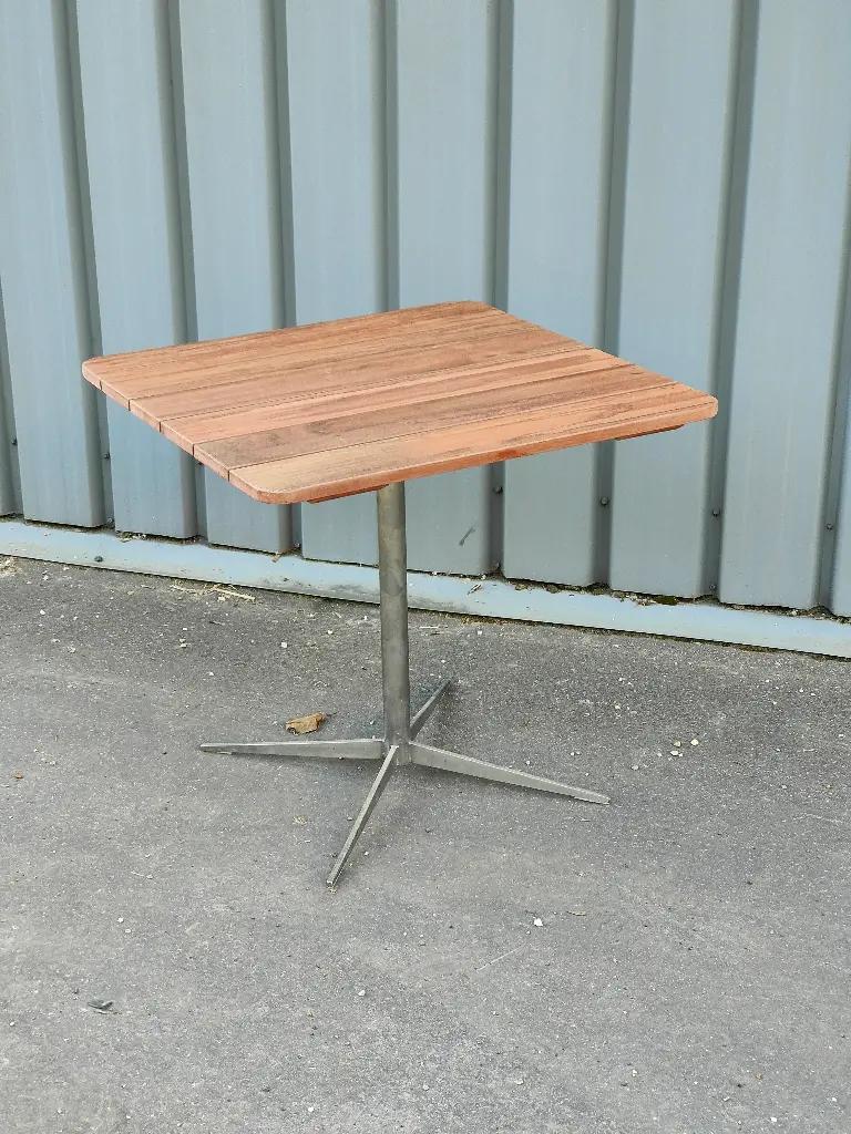 Table de jardin 4 places 