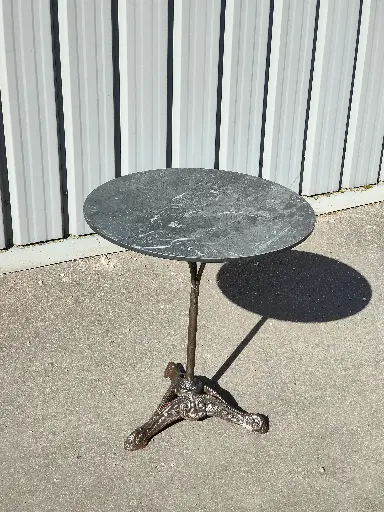 Table de bistro
